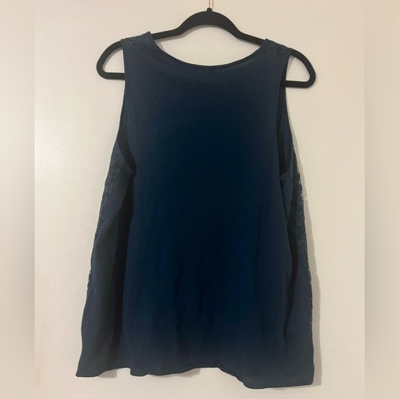 GAP lace top size L. Never been worn (F138) - Picture 5 of 10